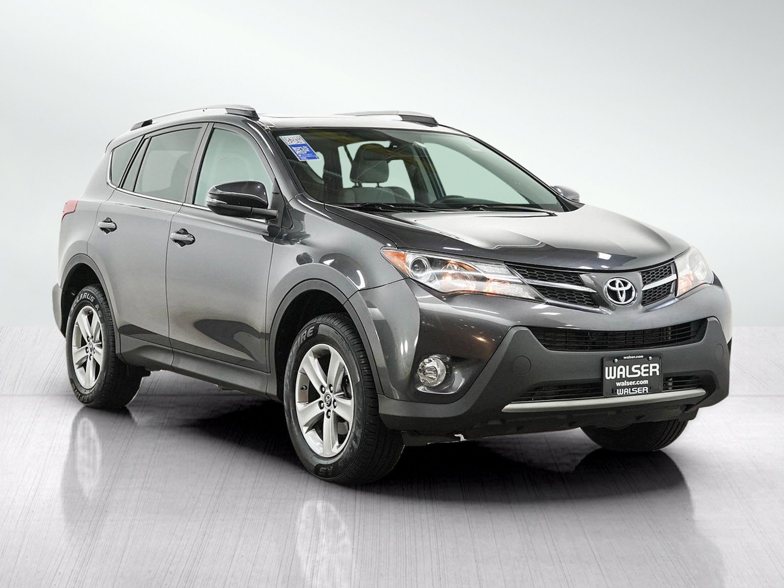 Used 2015 Magnetic Gray Metallic Toyota Xle image 8