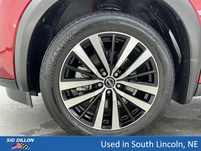 Used 2024 Scarlet Ember Nissan Platinum image 18