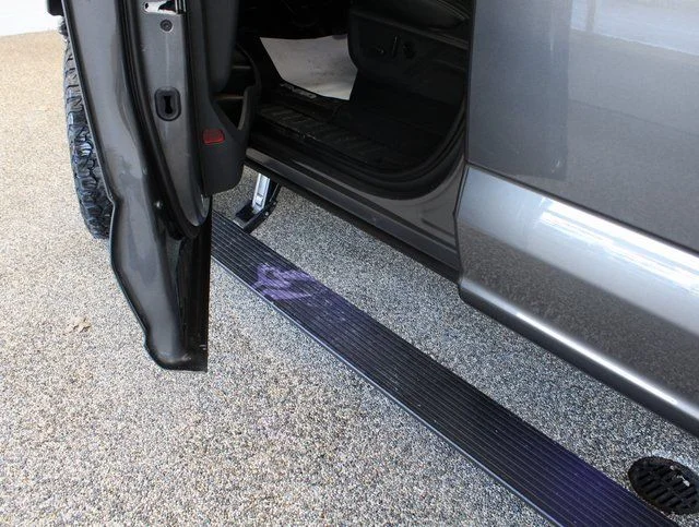 New 2023 Carbonized Gray Metallic Ford XLT image 14