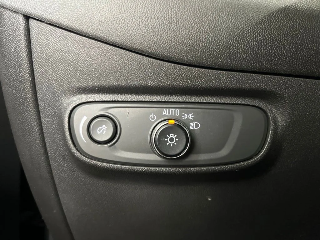 Used 2022 Gray Chevrolet LS image 13