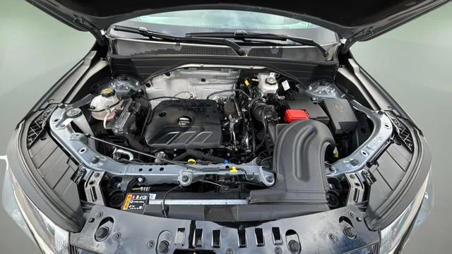 Used 2025 Sterling Gray Metallic Chevrolet RS image 32