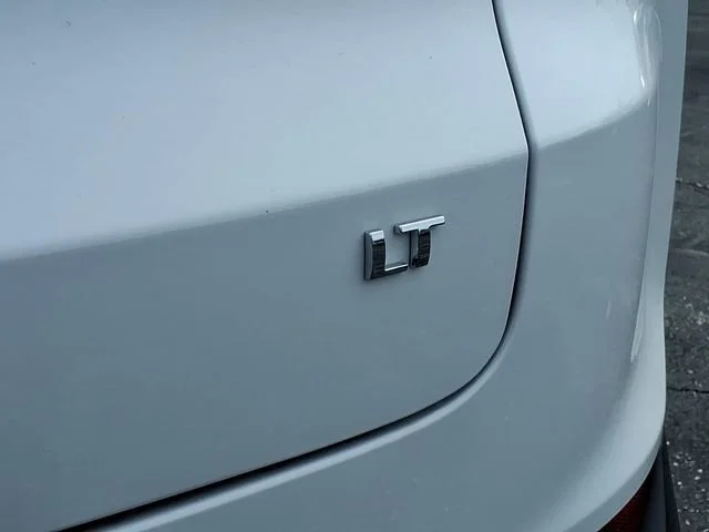 New 2026 Summit White Chevrolet LT image 19