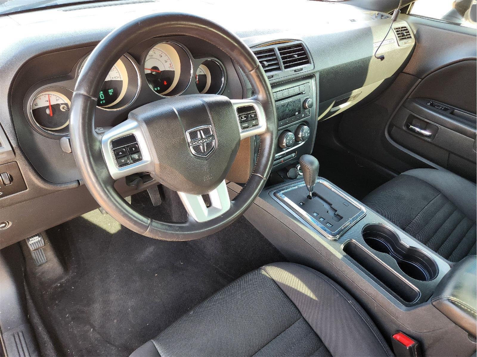 Used 2014 Black Clearcoat Dodge SXT image 27