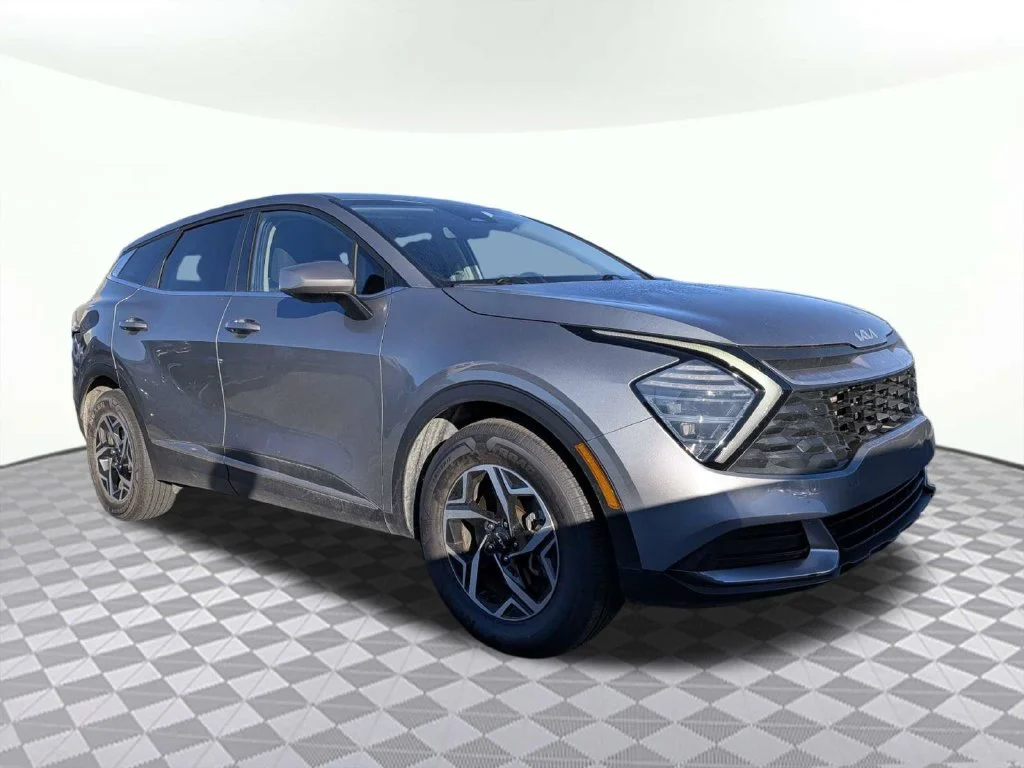 Certified Used 2025 Steel Gray Kia LX image 1