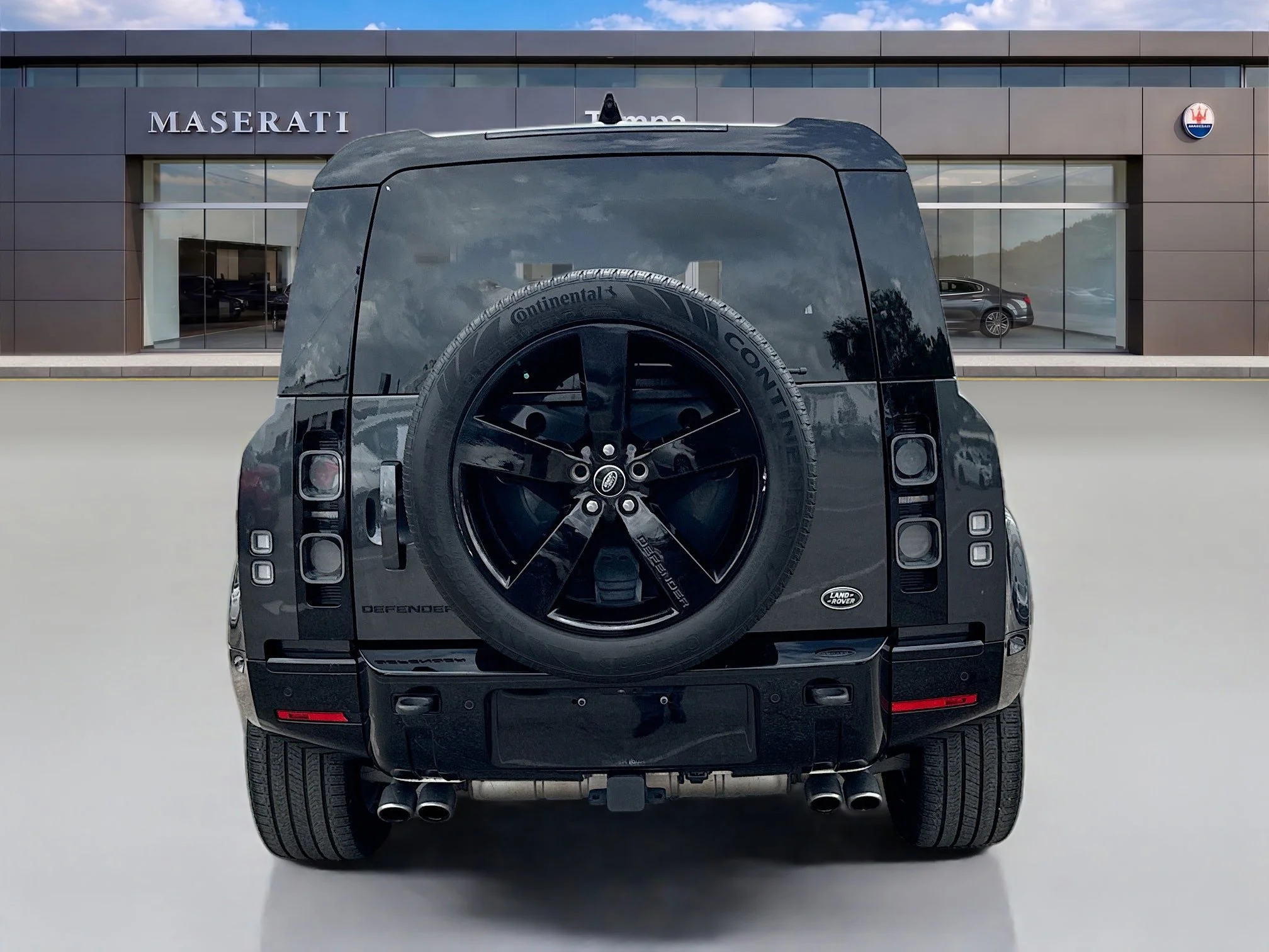 Used 2023 Carpathian Gray Premium Metallic Land Rover  image 4