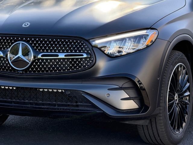 New 2026 MANUFAKTUR exclusive graphite grey magno Mercedes-Benz GLC 300 image 2