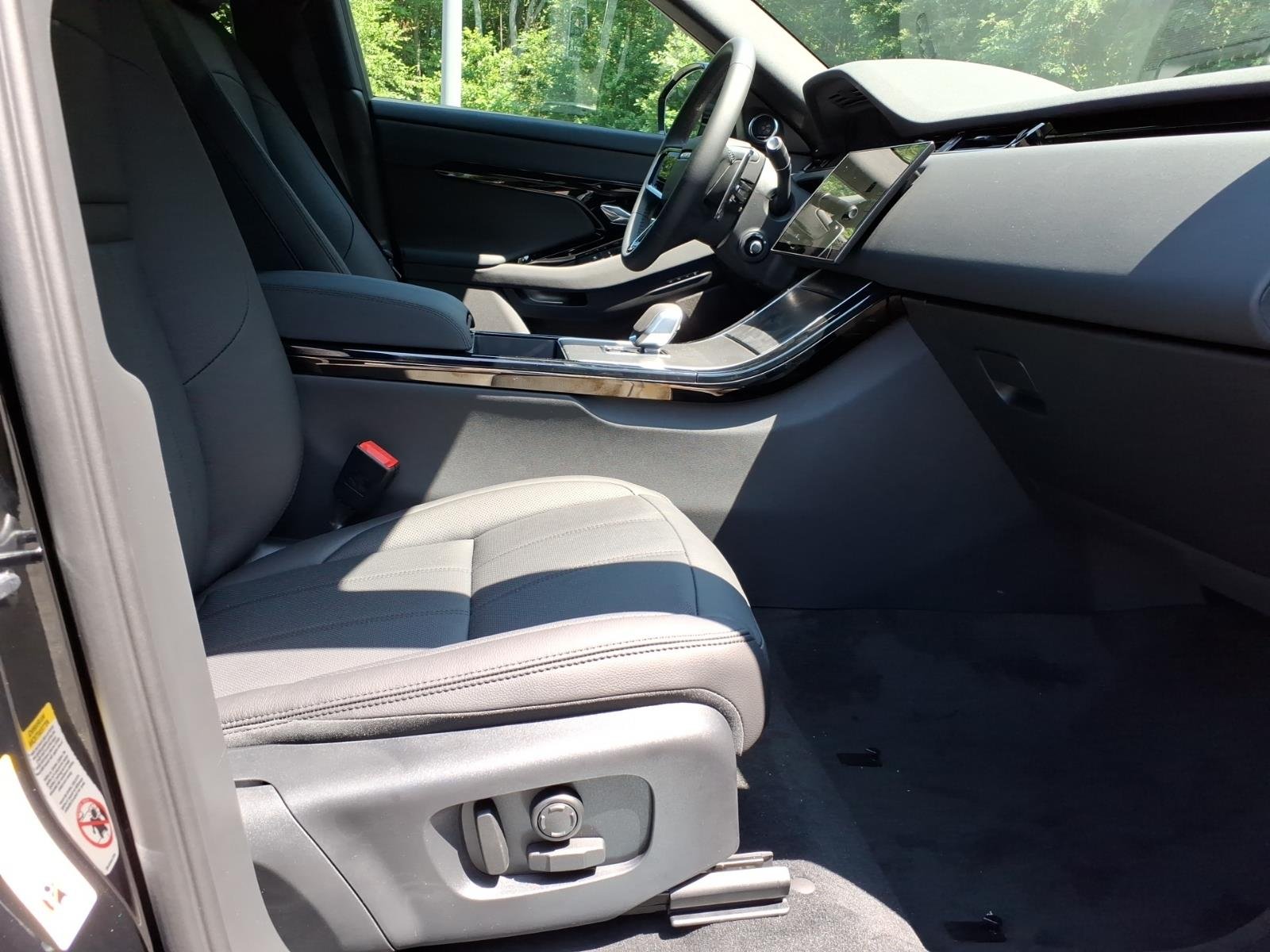 New 2026 Santorini Black Land Rover S image 3