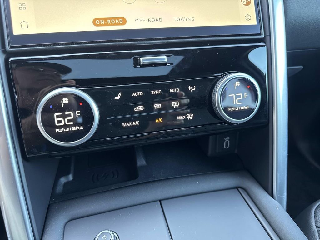 New 2026 Santorini Black Land Rover S image 28