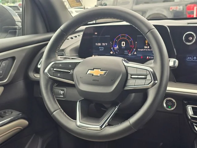 Used 2025 White Chevrolet LT image 36