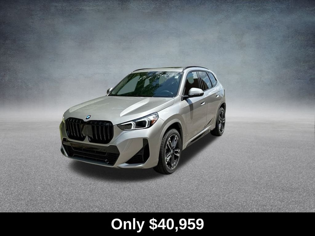 Used 2025 Silver BMW xDrive28i image 4