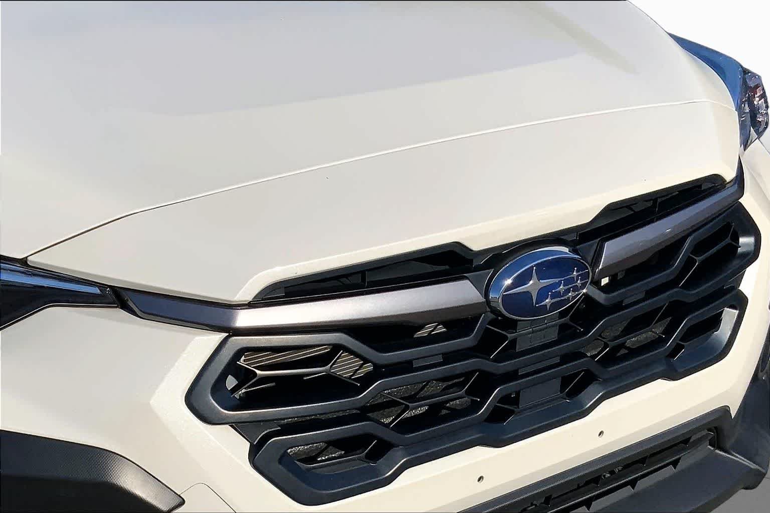 Used 2024 Crystal White Pearl Subaru Premium image 29