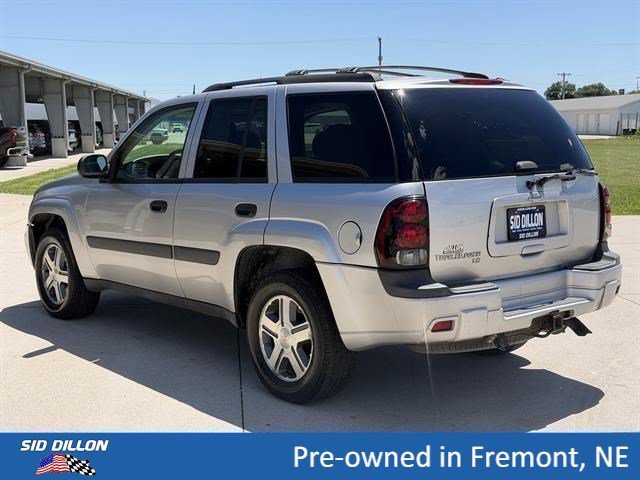 Used 2005 Silverstone Metallic Chevrolet LS image 11