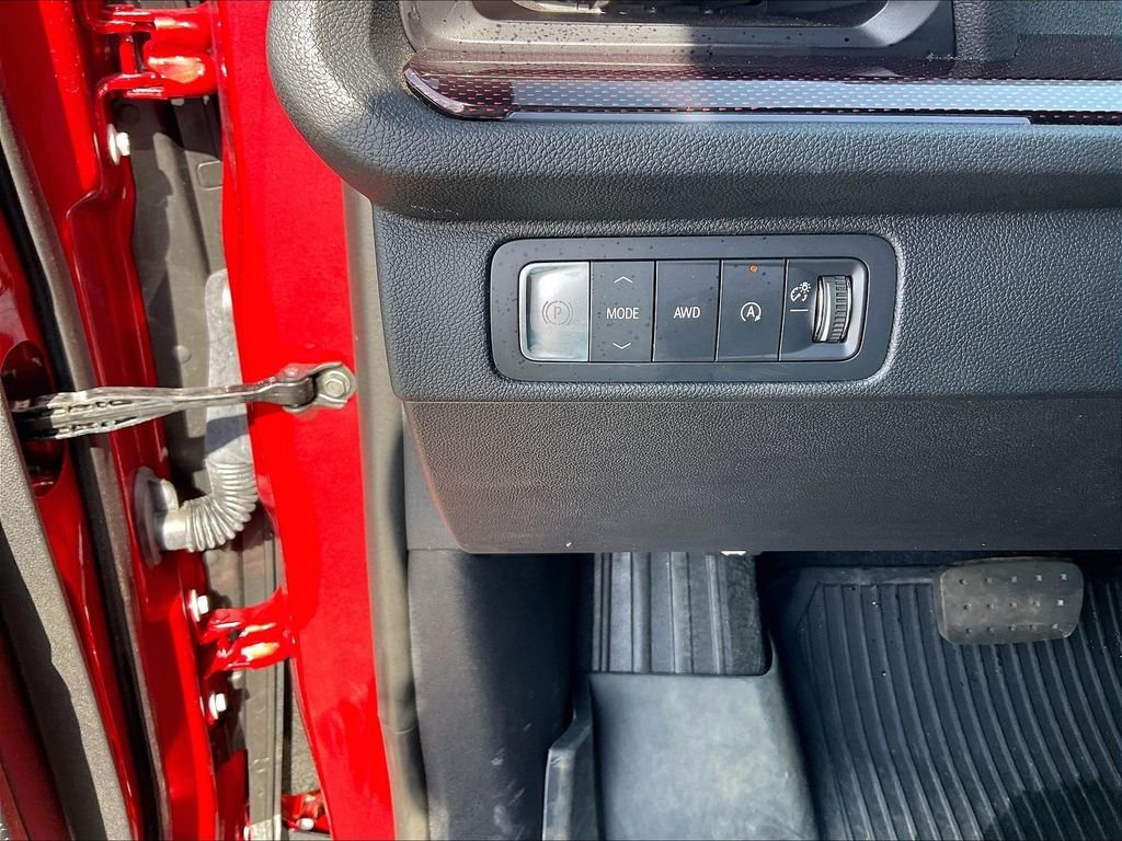 Used 2025 Radiant Red Tintcoat Chevrolet Z71 image 26