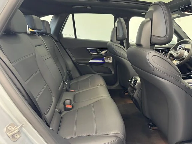 New 2027 Silver Mercedes-Benz GLC 300 image 18