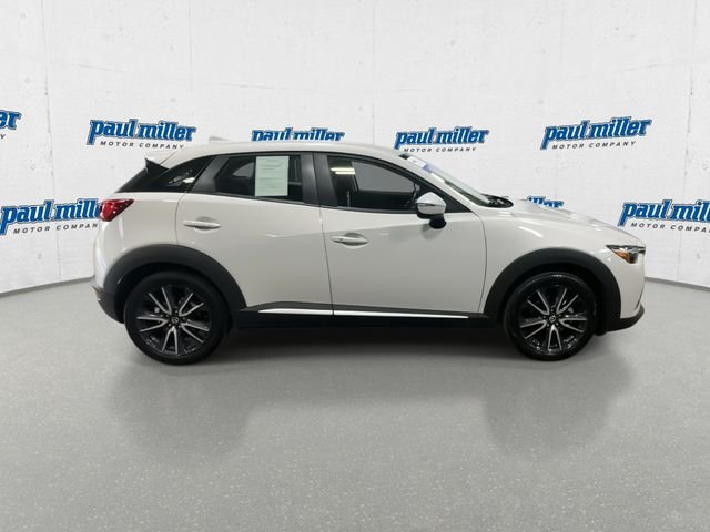 Used 2018 White Mazda Grand Touring image 12