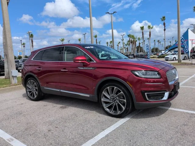 Used 2019 Ruby Red Metallic Lincoln Reserve image 2
