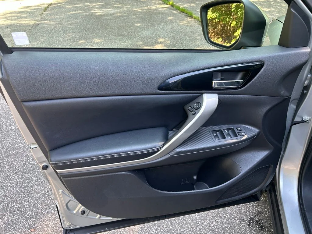 Used 2024 Silver Mitsubishi  image 13