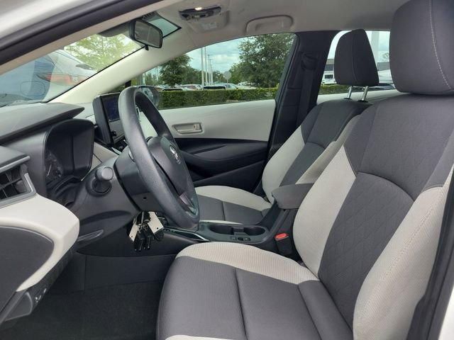 Used 2023 White Toyota LE image 16