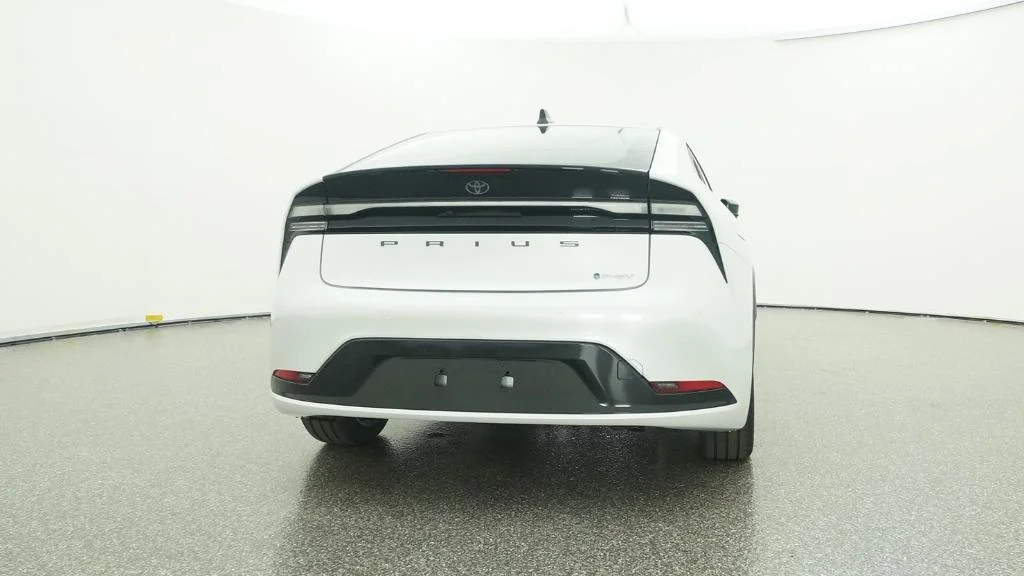 New 2026 Wind Chill Pearl Toyota XSE image 29
