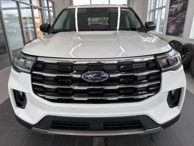 New 2026 Star White Metallic Tri-Coat Ford Active image 3