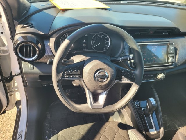 Used 2018 White Nissan SV image 30