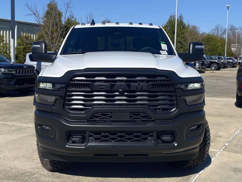 New 2026 Bright White Clear-Coat Exterior Paint RAM Tradesman image 2
