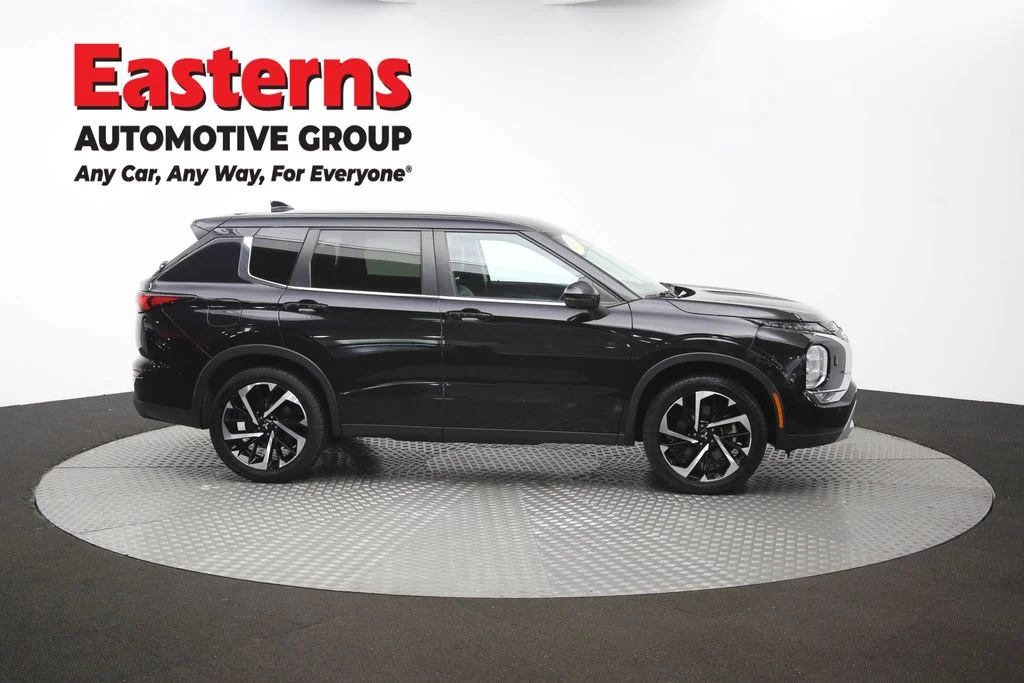 Used 2024 Black Mitsubishi SE image 45