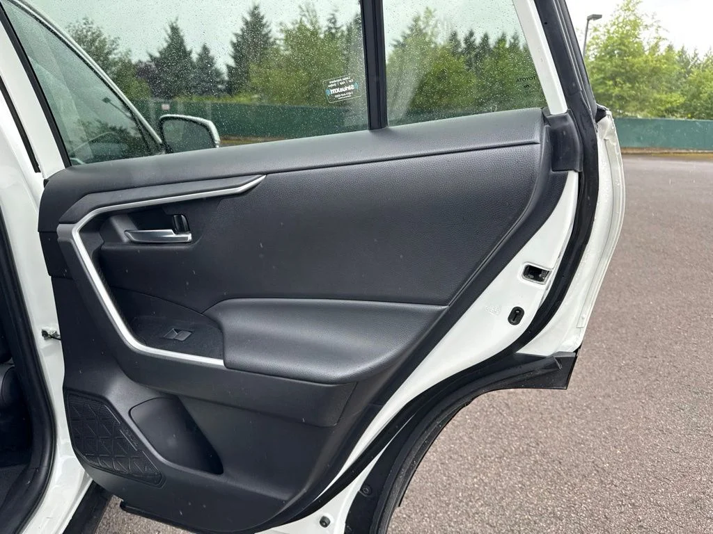 Used 2022 Blizzard Pearl Toyota SE image 24