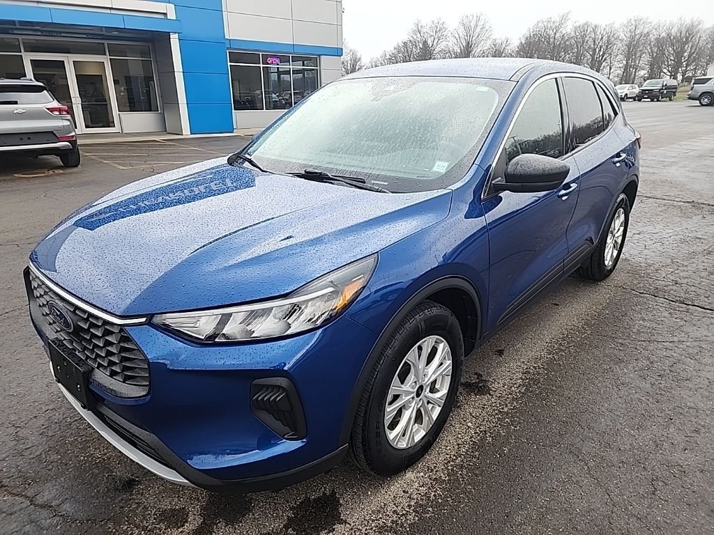 Used 2023 Blue Ford Active image 3