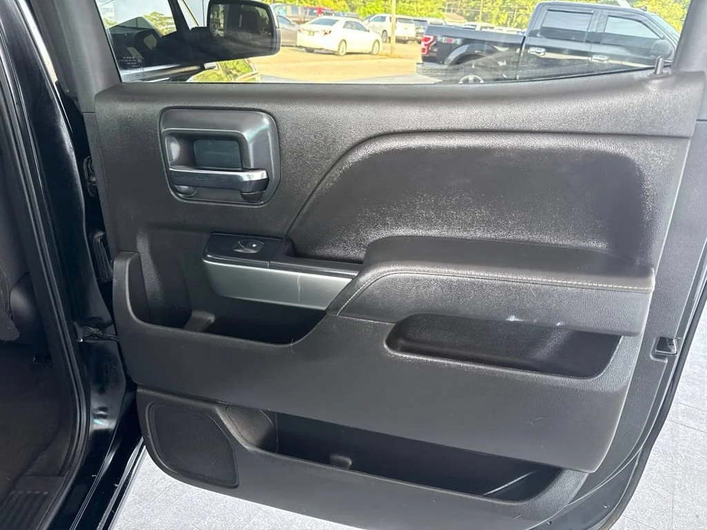 Used 2018 BLACK Chevrolet LT image 36