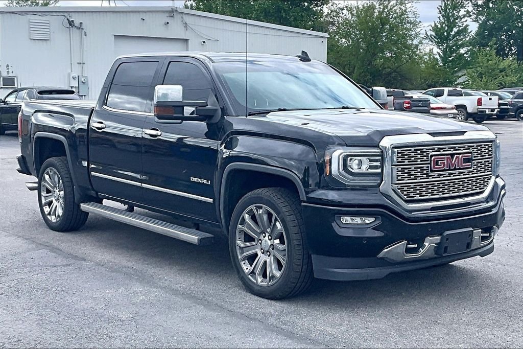 2017 GMC Sierra 4WD Crew Cab Short Box's photo
