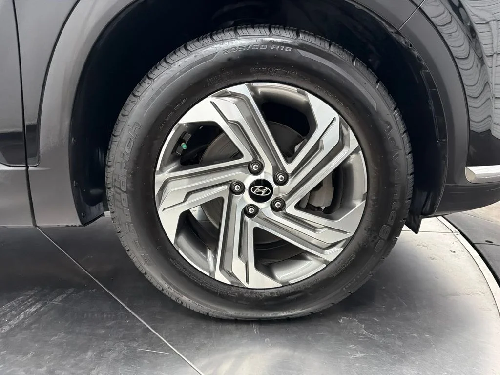 Used 2021 Black Hyundai SEL image 9