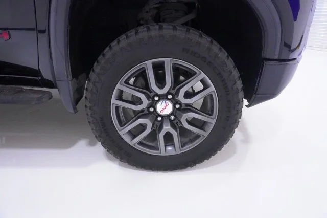 Used 2021 BLACK GMC AT4 image 5