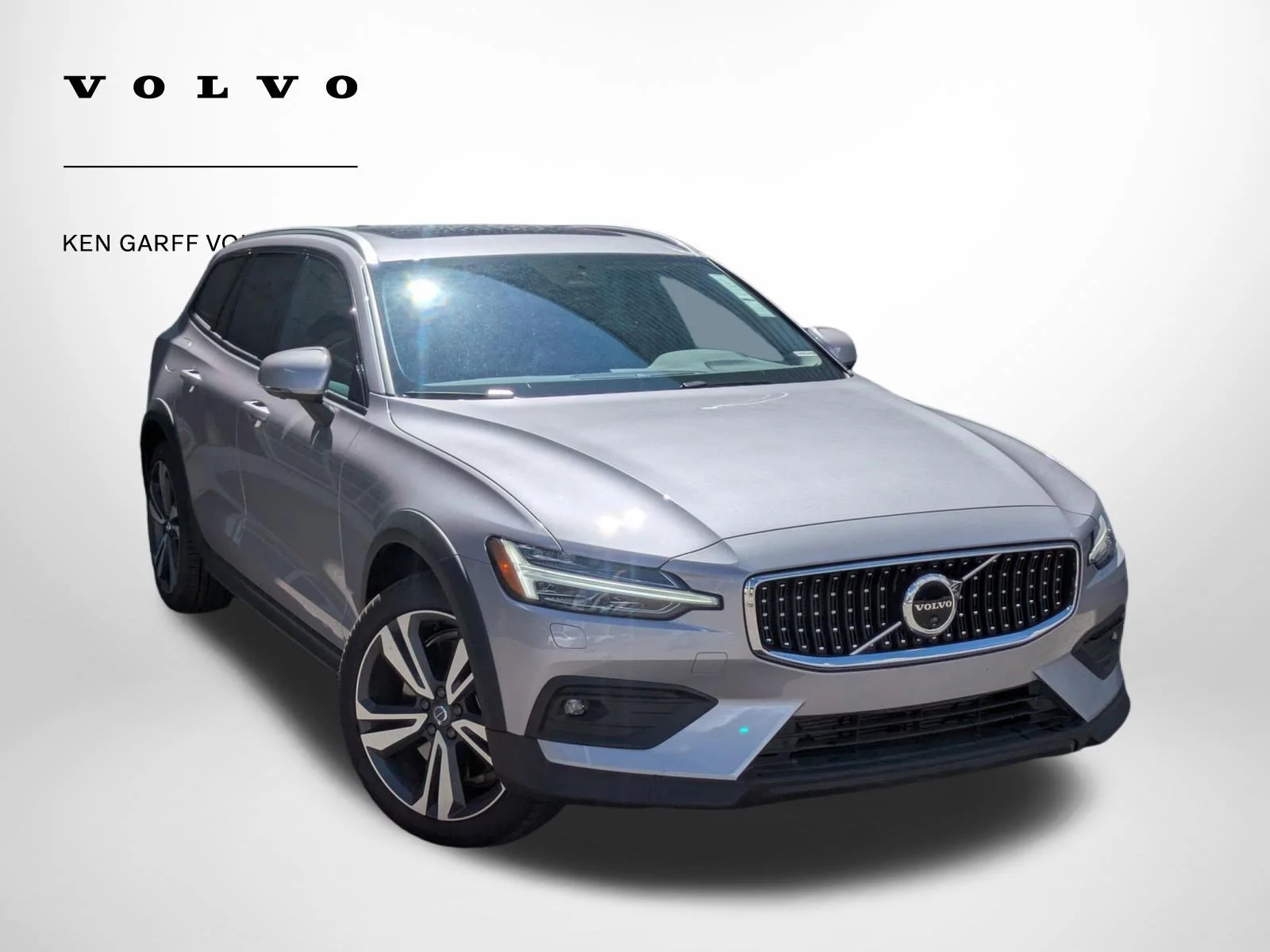2026 Volvo V60 Cross Country B5 Plus AWD's photo