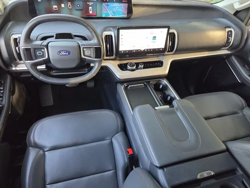 Certified Used 2025 Oxford White Ford Active image 11