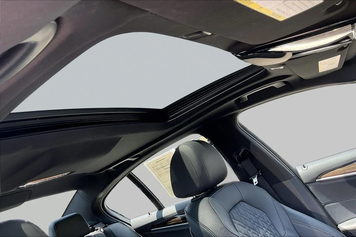 Used 2022  BMW i xDrive image 27