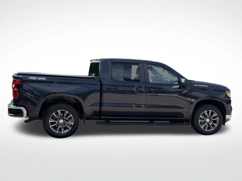 2023 Chevrolet Silverado 1500 LT - Photo 7