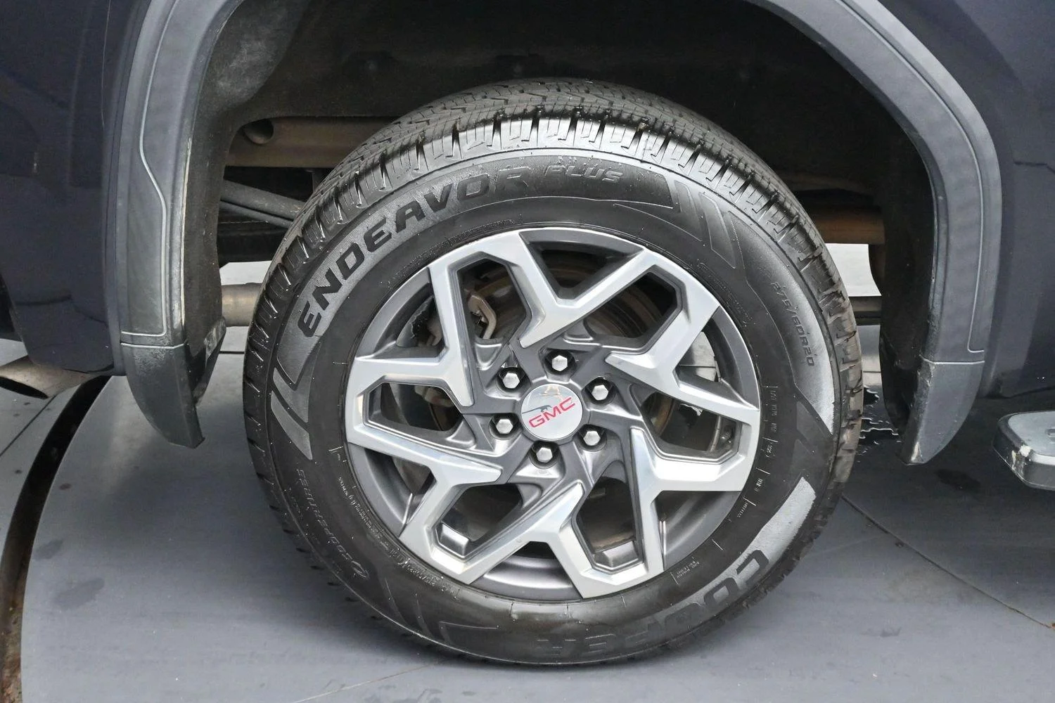 Used 2022 Titanium Rush Metallic GMC SLT image 37