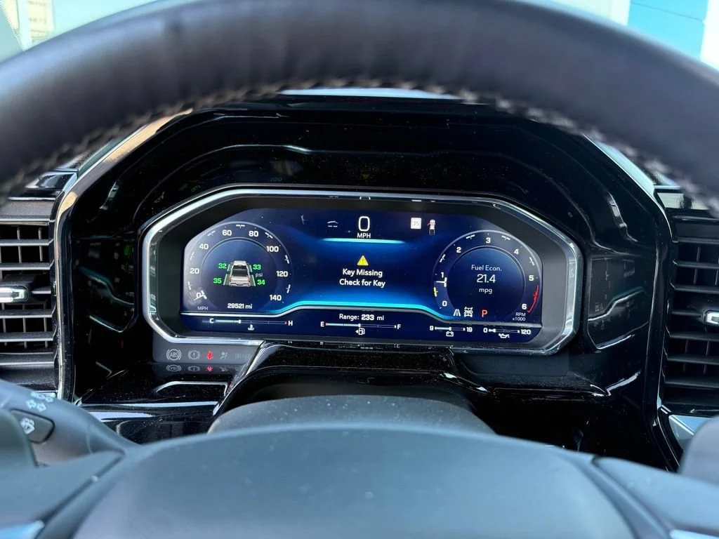 Used 2025 Summit White Chevrolet RST image 22