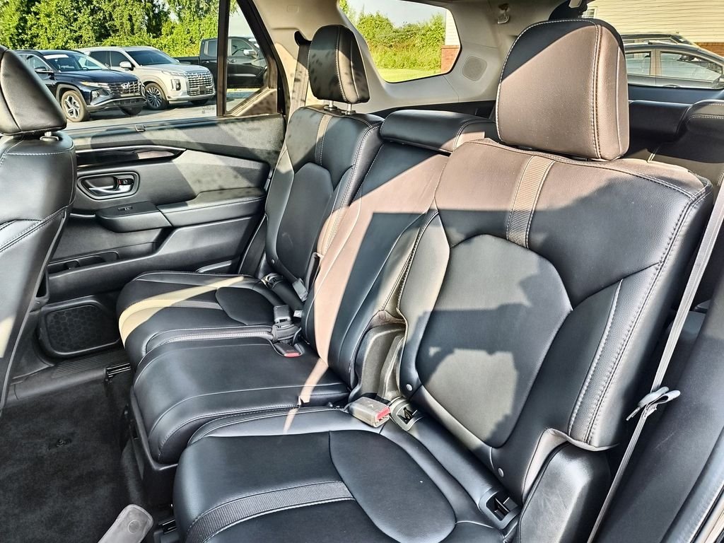 Used 2024 Black Honda Touring image 23
