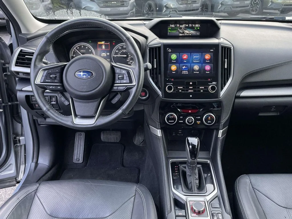 Used 2020 Ice Silver Metallic Subaru Limited image 4