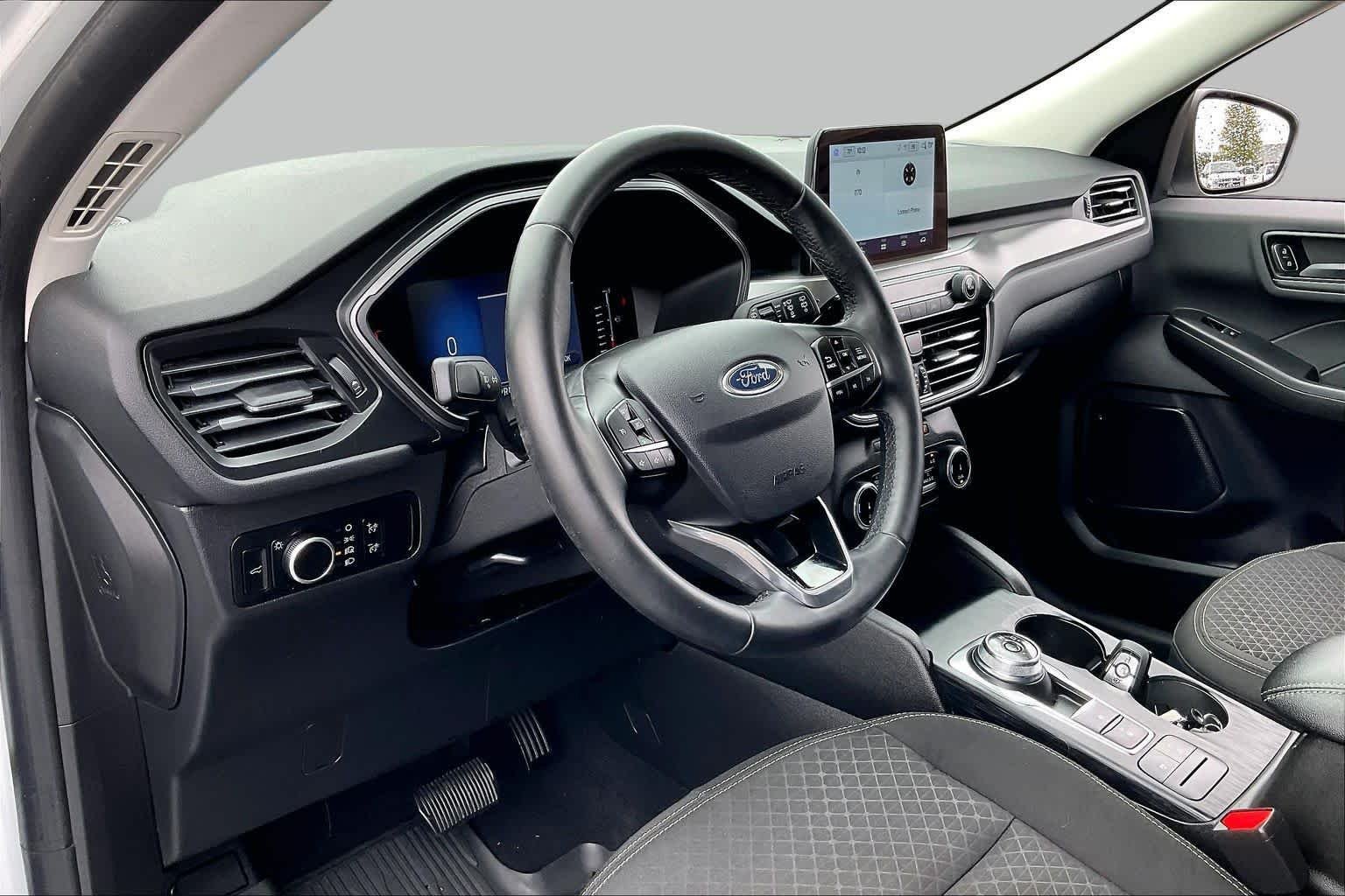Used 2024 Oxford White Ford Active image 16