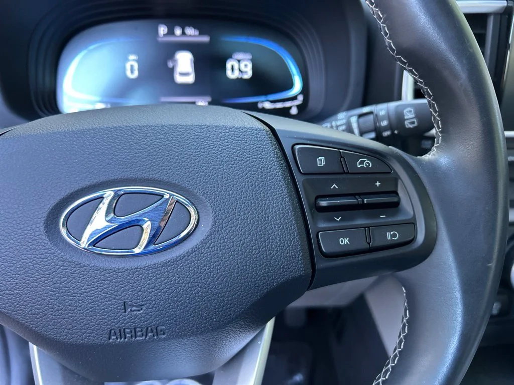 Used 2024 Gray Hyundai SEL image 23