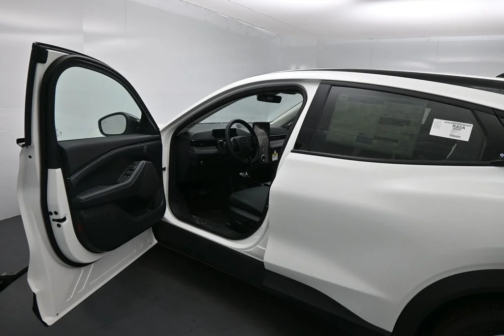 New 2026 Star White Metallic Tri-coat Ford Select image 8