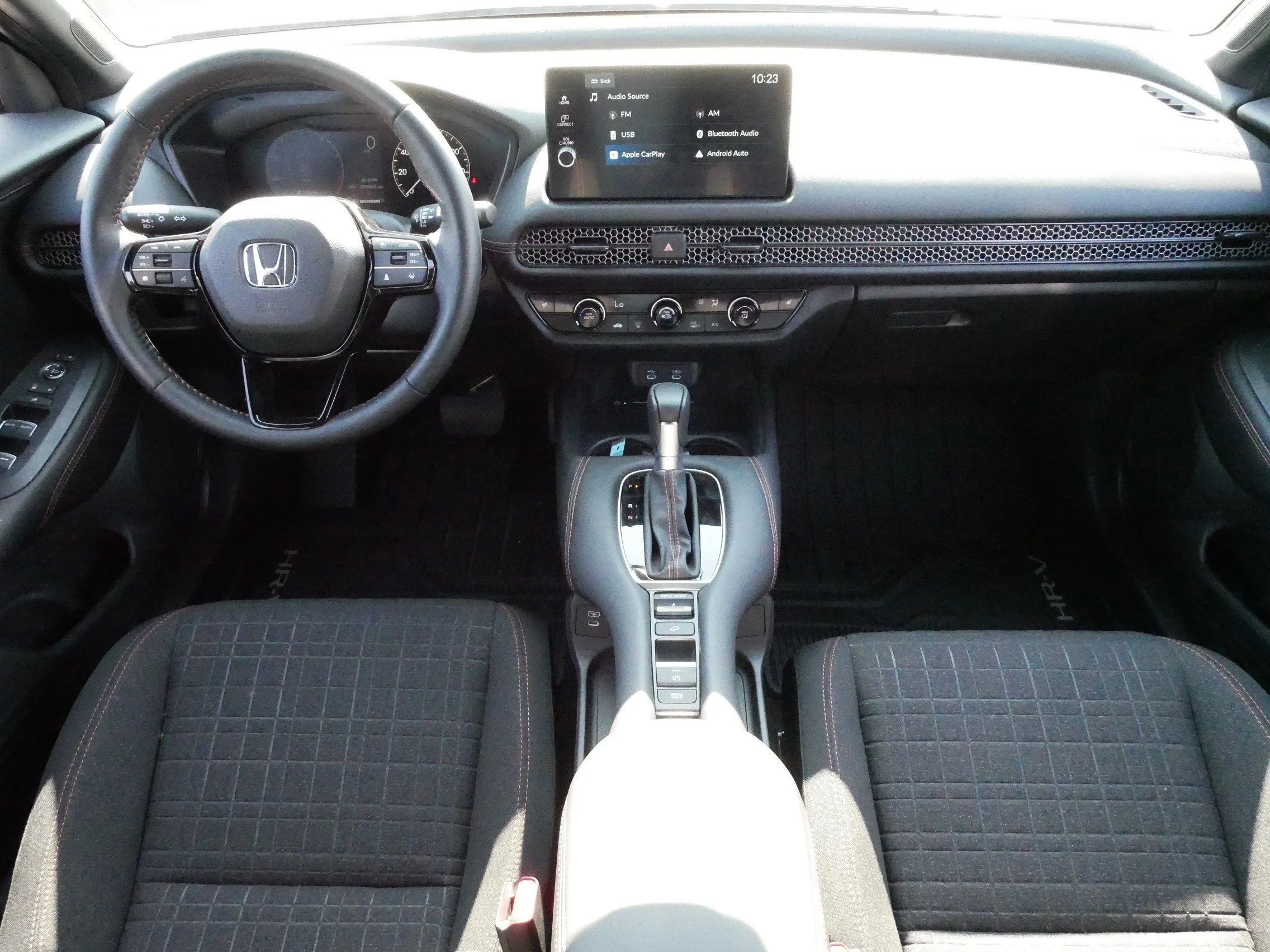Photo 10