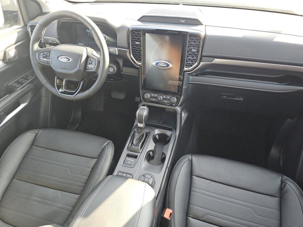 New 2025 Desert Sand Ford LARIAT image 30