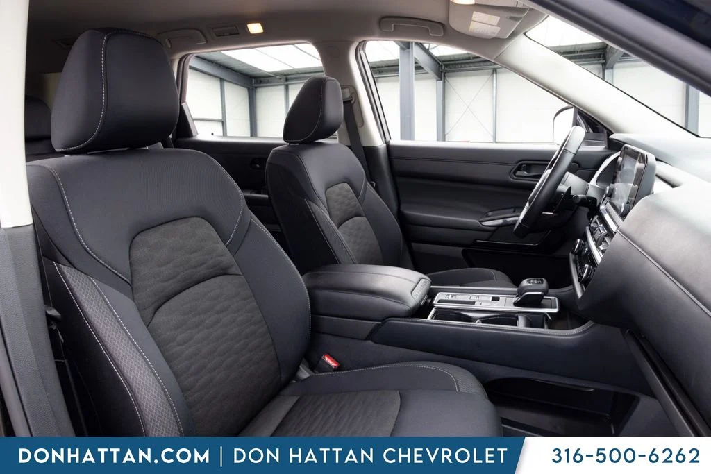 Used 2025 Black Nissan SV image 22