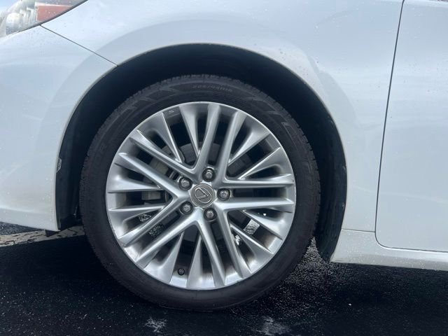 Used 2013 Starfire Pearl Lexus 350 image 10