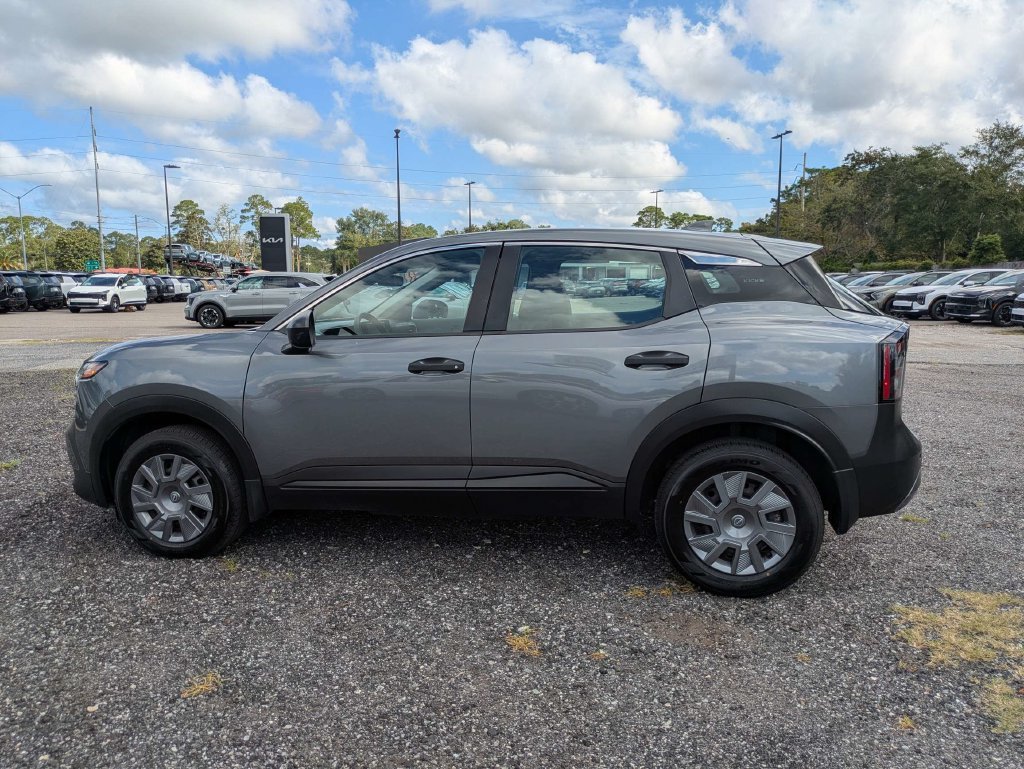 Used 2025 Gray Nissan S image 7