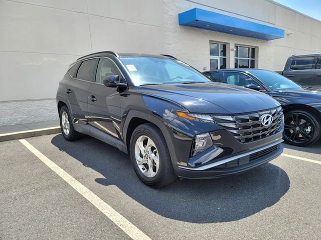 Used 2024 Black Hyundai SEL image 3